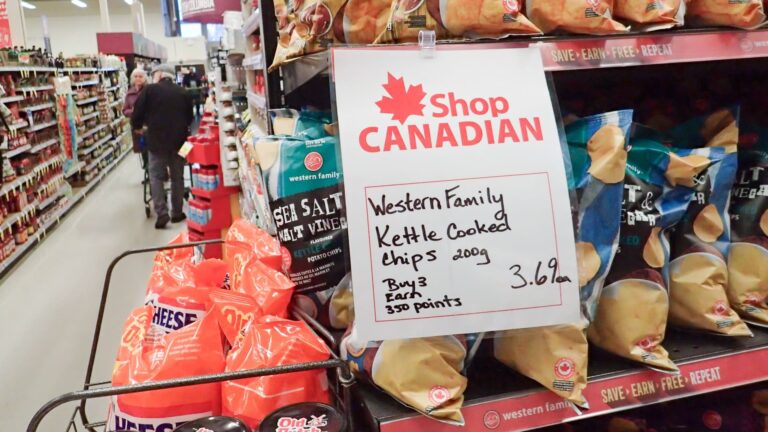 108112011 1741276275715 gettyimages 2202807321 CANADA VANCOUVER COUNTER TARIFF PACKAGE US